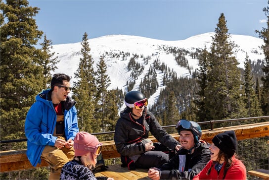 Best Holiday Gifts for Skiers & Snowboarders 2025