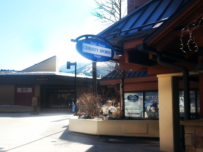 christy sports breck village ski and snowboard rental location in breckenridge