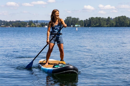 Your Guide to Stand-Up Paddleboarding in Bellevue and Lake Washington
