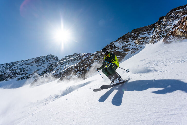 travis rice riding powder on the lib tech golden orca