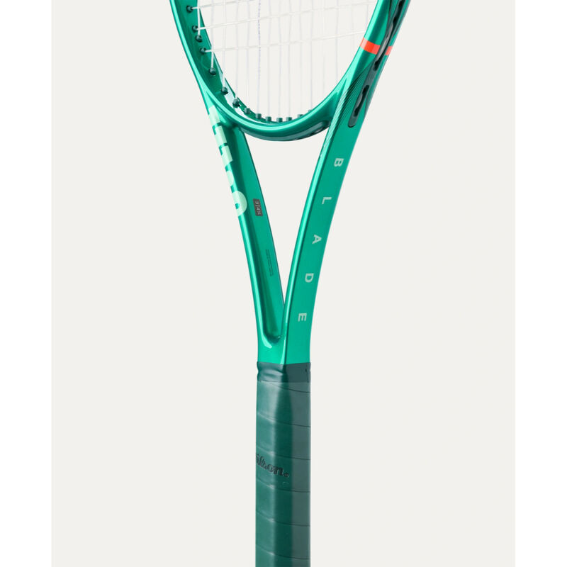 Wilson Blade 98 16x19 V10 Tennis Racquet - Unstrung image number 4