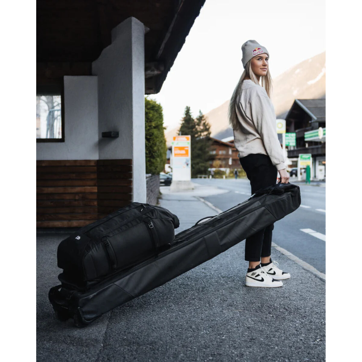 DB Equipment Light Snow Roller Bag | Christy Sports