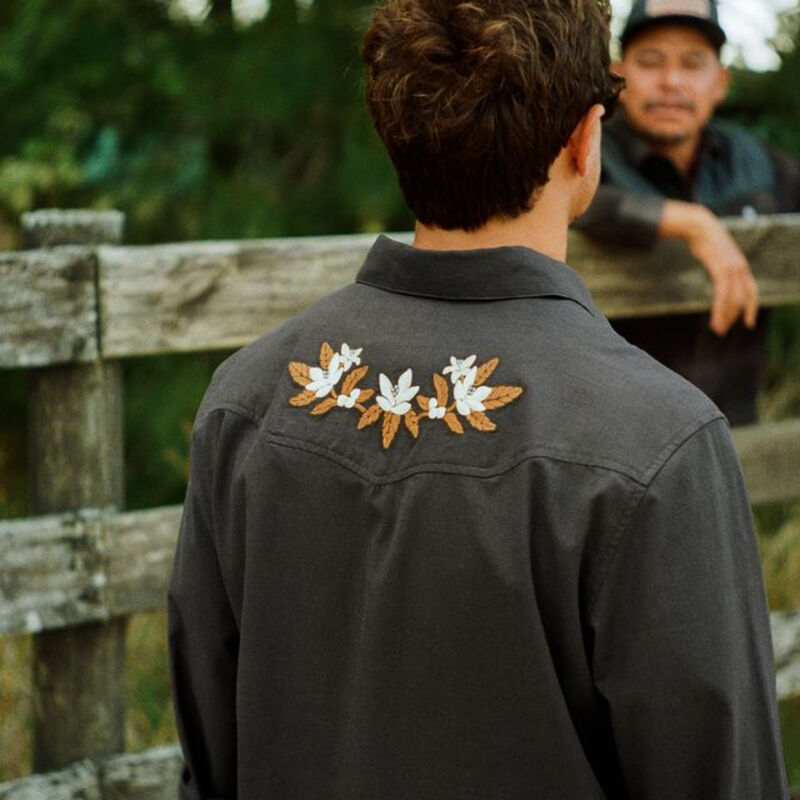Howler Brothers Crosscut Deluxe Snapshirt Mens image number 8