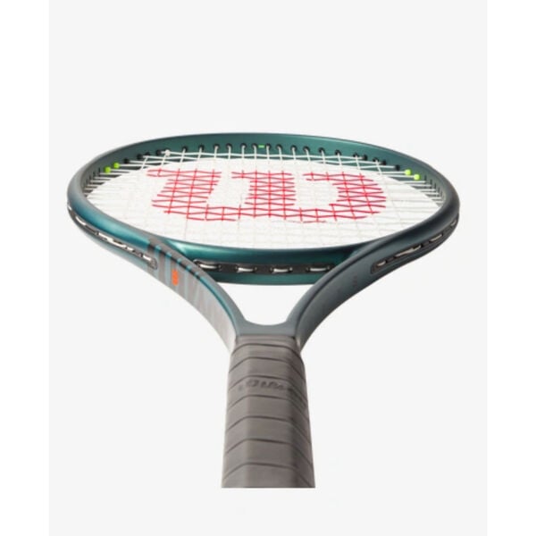 Wilson Blade 104 V9 Tennis Racquet