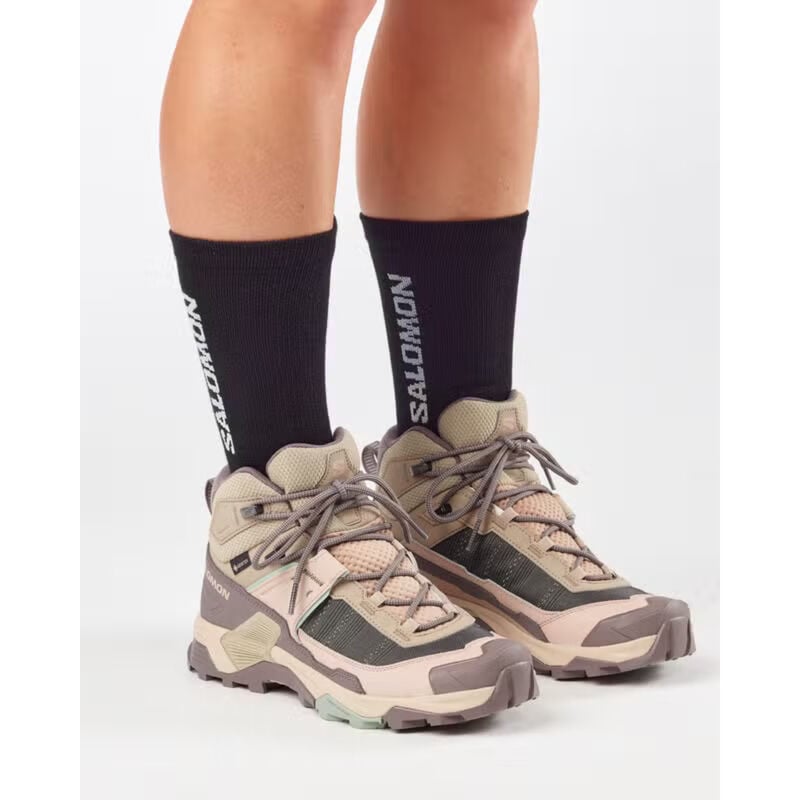 Salomon X Ultra 5 Mid Gore-Tex Hiking Shoes Womens image number 6