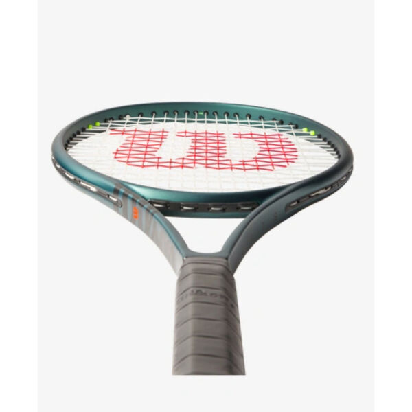 Wilson Blade 100L V9 Tennis Racket