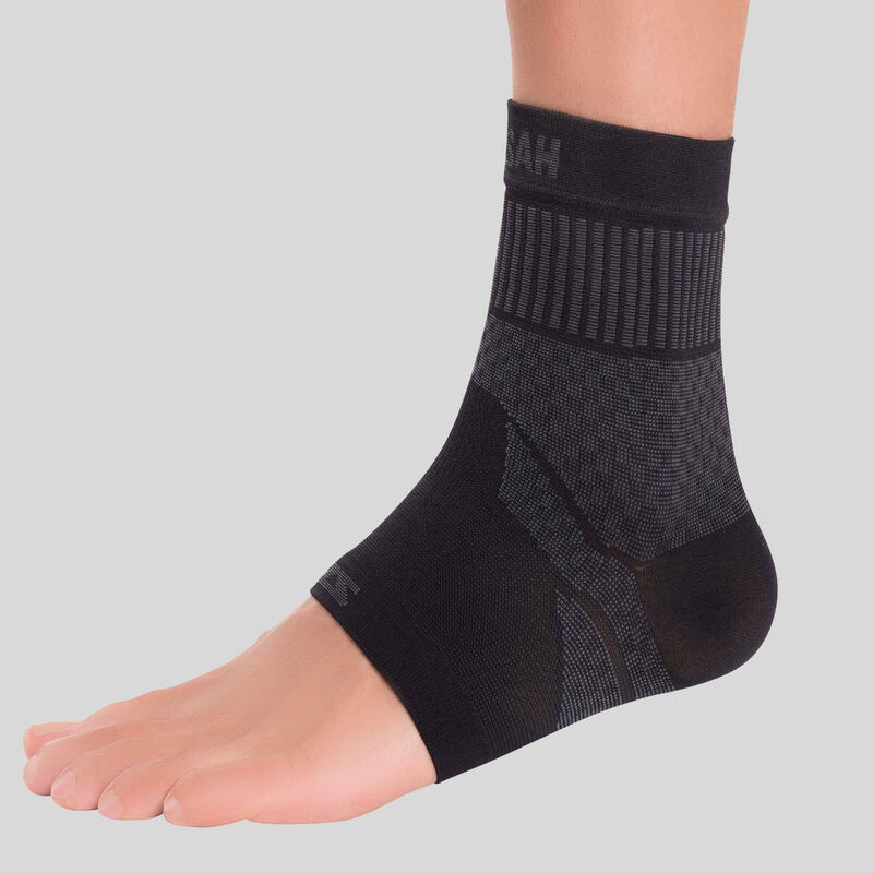 Zensah Compression Ankle Support image number 0