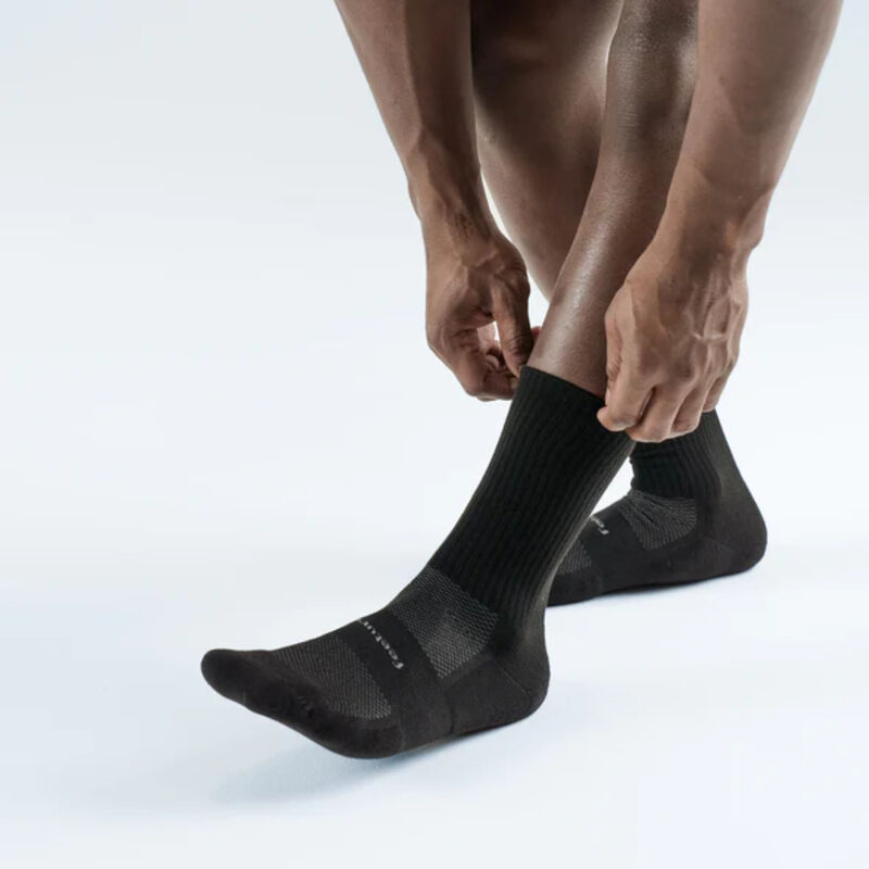 Feetures High Performance Crew Socks Mens image number 1