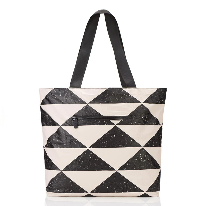ALOHA Kona Nui Day Tripper Tote image number 1