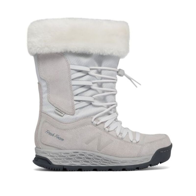 New Balance Fresh Foam 1000 Boots Womens image number 0