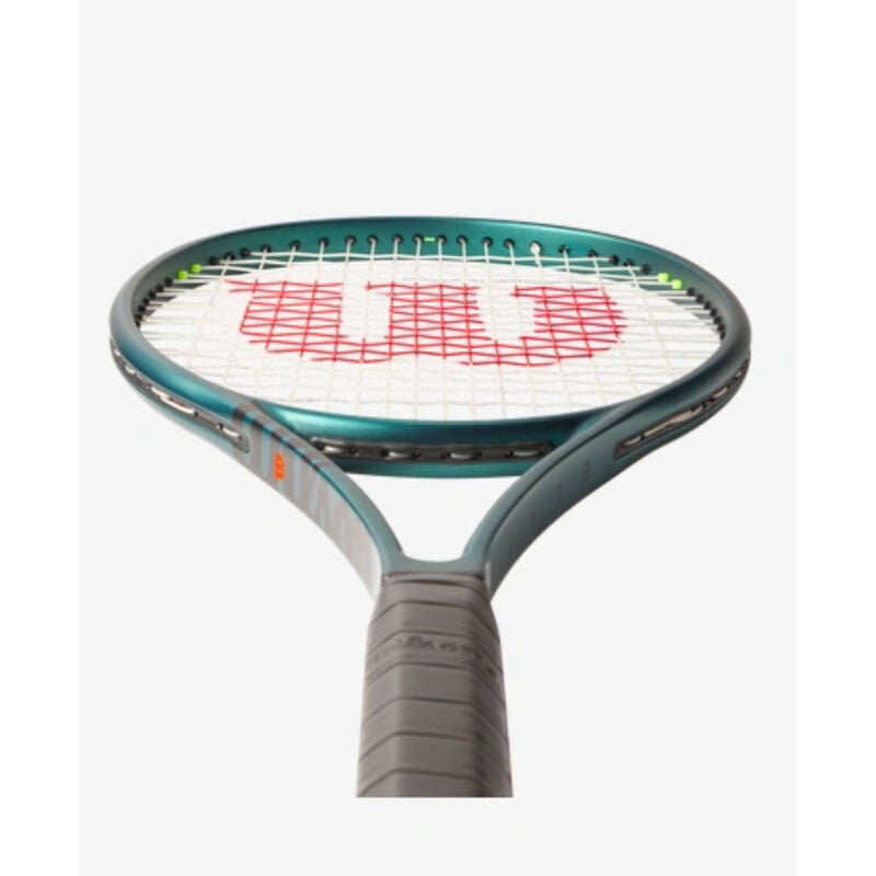 Wilson Blade 98 (16x19) V9 Tennis Racket image number 1