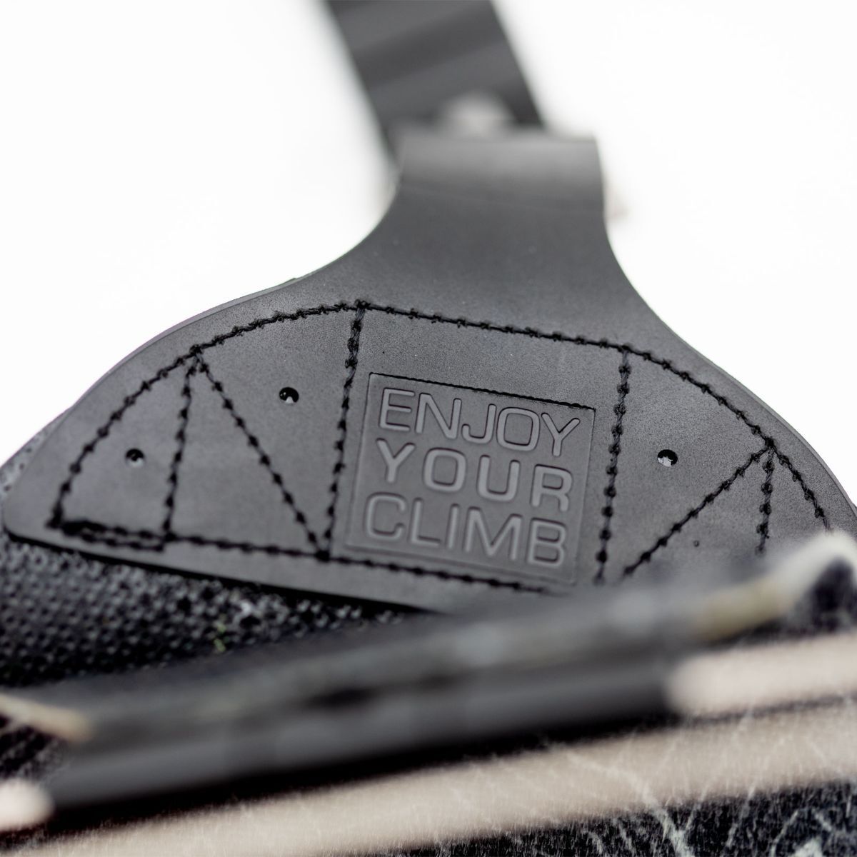 スノーボード Jones Pomoca Nomad Pro splitboard skins Jones Nomad PRO Review | Tested & Rated
