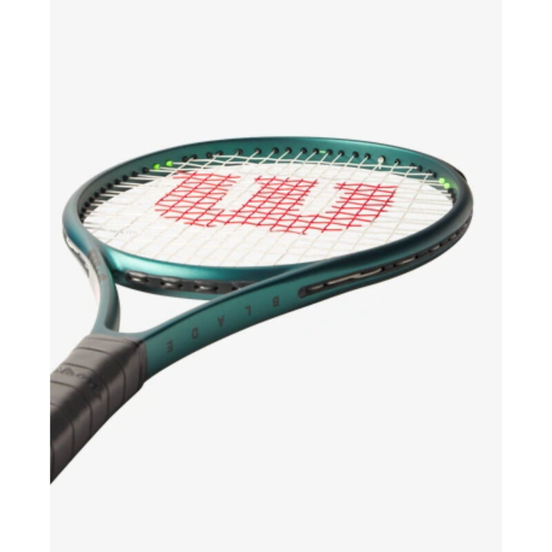 Wilson Blade 26 V9 Tennis Racquet Junior image number 2