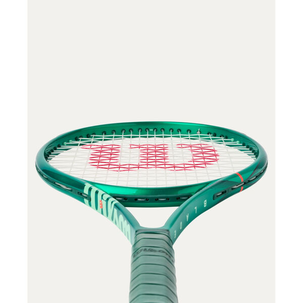 Wilson Blade 100L V10 Tennis Racquet - Unstrung