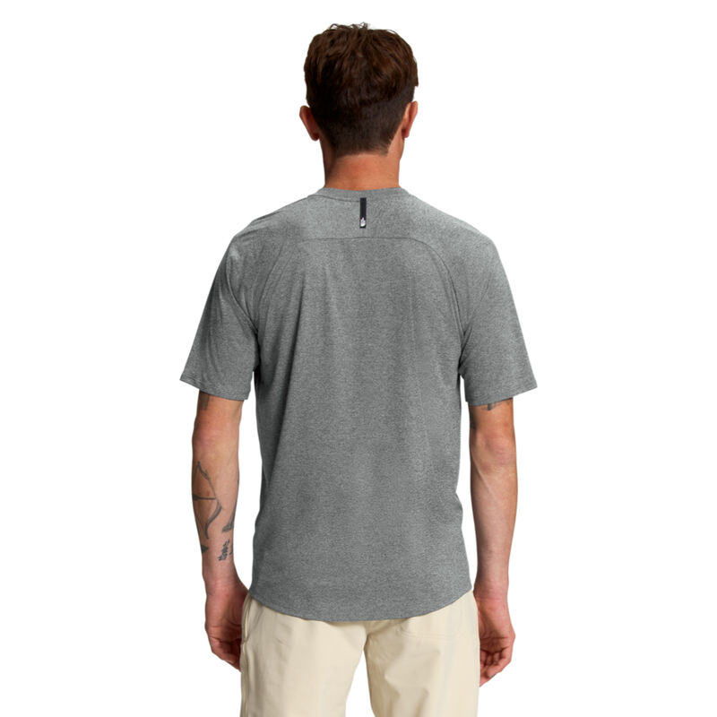 The North Face EA Big Pine Short-Sleeve Mens image number 2