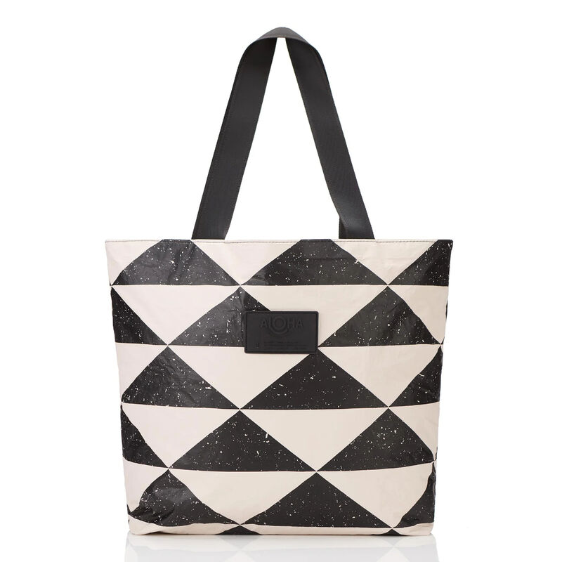 ALOHA Kona Nui Day Tripper Tote image number 0