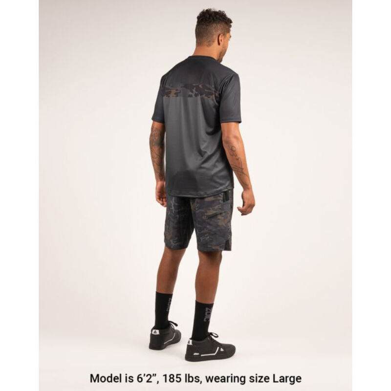 ZOIC Ether Camo Shorts with Essential Liner Mens image number 4