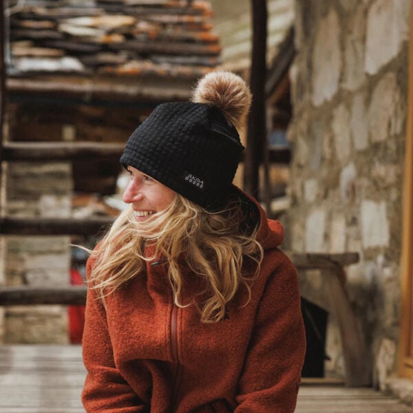 Skida Chateau Fleece-Lined Pom Hat