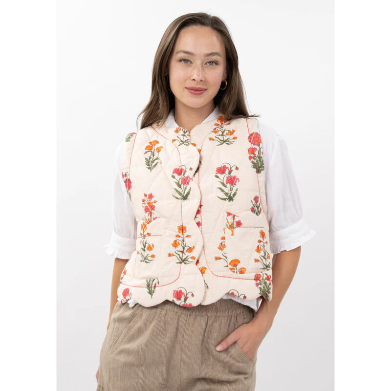 Ivy Jane Quilted Scallop Vest Womens image number 0