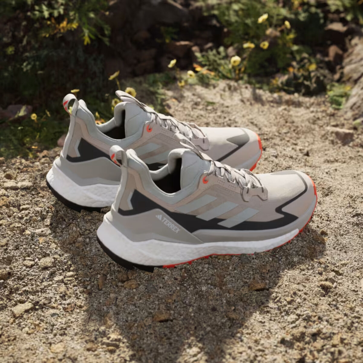 新品 17,600円 S アディダス terrexフーディー Adidas Terrex Free Hiker 2.0 Low Hiking Shoes Womens