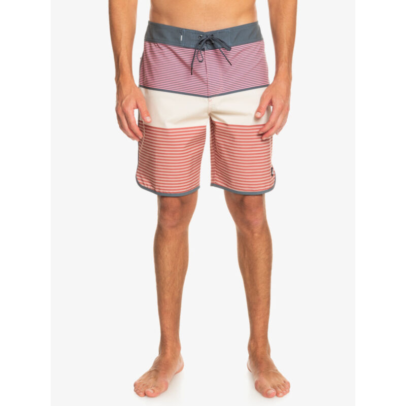 Quiksilver Surfsilk Tijuana 19 Inch Swim Bottom Mens image number 2