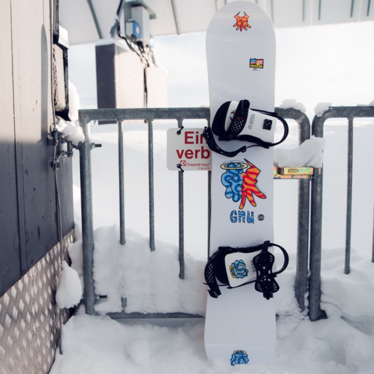 GNU Headspace Snowboard | Christy Sports